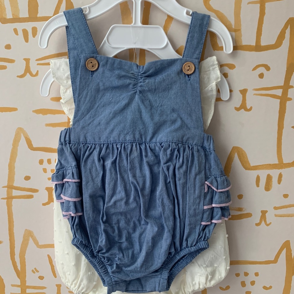 Piper and Posie 2 pack Ruffle Bottom Onesies NWT with headband